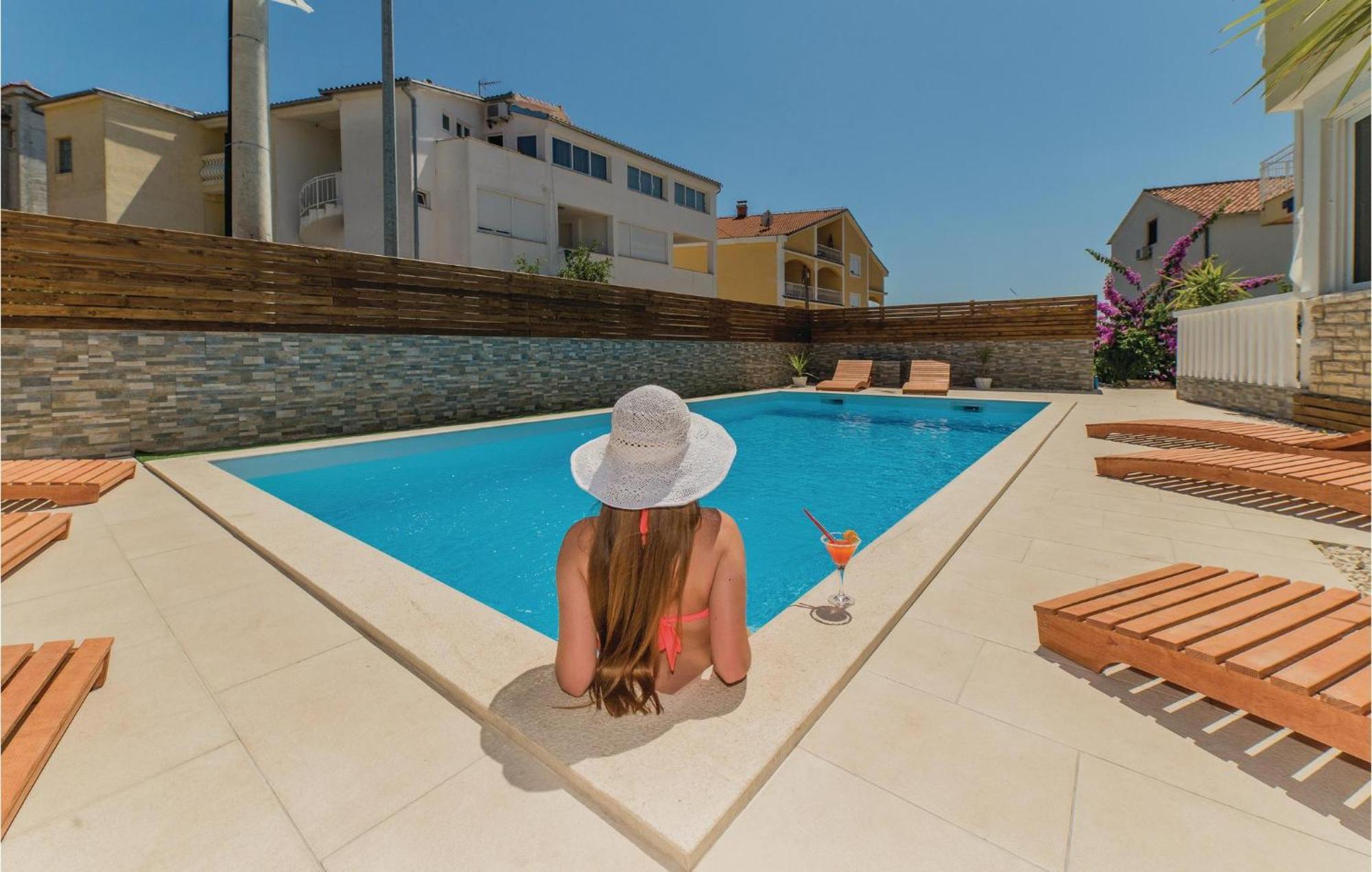 Pet Friendly Apartment In Biograd With Kitchen ビオグラード・ナ・モル エクステリア 写真