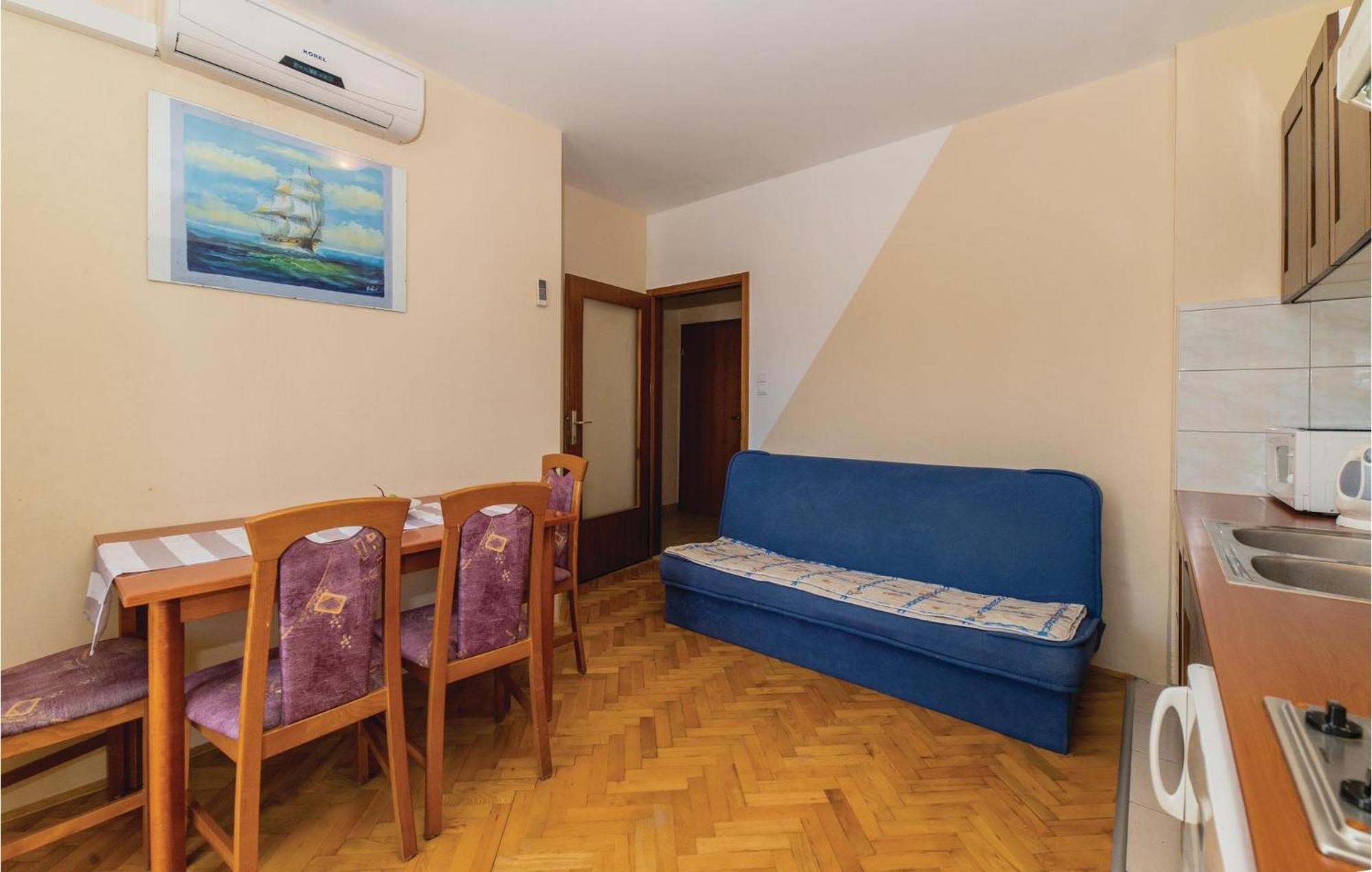 Pet Friendly Apartment In Biograd With Kitchen ビオグラード・ナ・モル エクステリア 写真