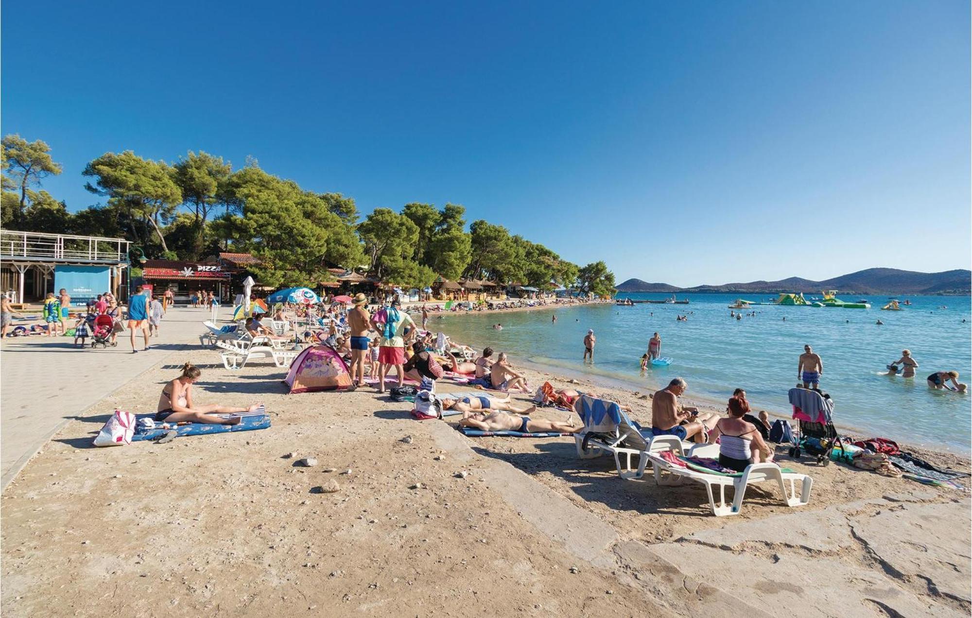Pet Friendly Apartment In Biograd With Kitchen ビオグラード・ナ・モル エクステリア 写真