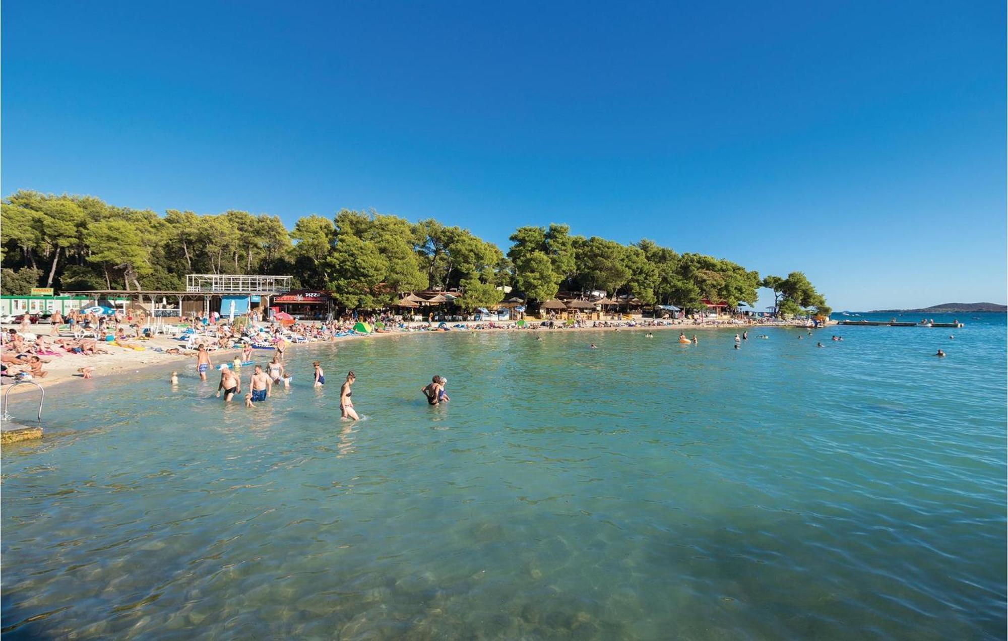Pet Friendly Apartment In Biograd With Kitchen ビオグラード・ナ・モル エクステリア 写真